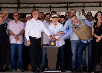 Lula relanzó el proyecto exploratorio/AFP