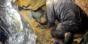El rescate es complicado/AFP