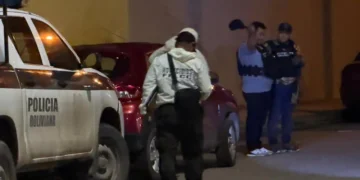 Policía en el lugar en el que asesinaron al magistrado Víctor Hugo Claure, en Santa Cruz.
Foto: RRSS