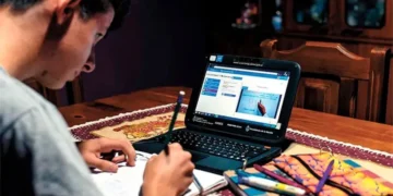 Los estudiantes de la UMSA ingresarán a la modalidad de clases a distancia desde el lunes 18 de mayo. Foto ilustrativa RRSS