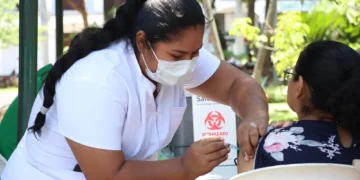 Las autoridades piden a la población acudir a vacunarse/Alcaldía de Santa Cruz