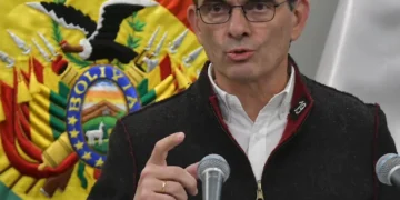 El presidente Rodrigo Paz y algunos de sus ministros en conferencia de prensa.
Foto: APG