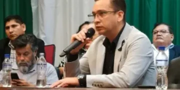 EL presidente del TS en la reunión con autoridades judiciales de Santa Cruz.
Foto: AJN