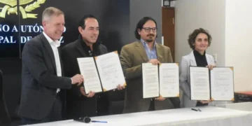 Dockweiler firma convenio con Suecia para transformación de la basura. FOTO: GAMLP