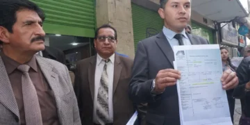 El diputado Manolo Rojas denuncia a Mario Argollo. Foto: APG