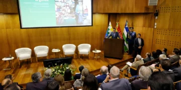 Participación del presidente Paz en el foro de la CAF. Foto: APG