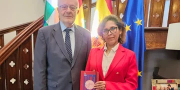 Acuerdo entre la Contraloría y la Embajada de España. Foto: Contraloría