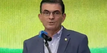 El presidente Rodrigo Paz en el encuentro nacional que se lleva a cabo en Cochabamba.
Foto: Captura Btv