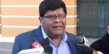 Alcalde de El Alto, Eliser Roca en conferencia de prensa
Foto GAMEA