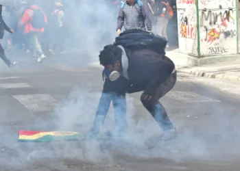 Enfrentamientos en la sede de Gobierno. Foto: APG