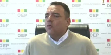 El vocal Carlos Ortiz en conferencia de prensa. Foto: Captura