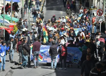 Sectores marcharon este miércoles en el centro de La Paz.
Foto: APG