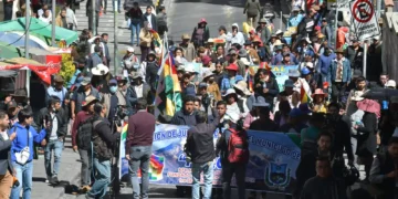 Sectores marcharon este miércoles en el centro de La Paz.
Foto: APG