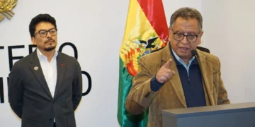 El ministro de Gobierno, Marco Antonio Oviedo, en conferencia de prensa.
Foto: APG