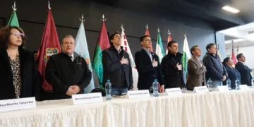 El presidente Paz y sus ministros durante la primera reunión del Consejo Económico y Social. Foto: Oficina del Presidente