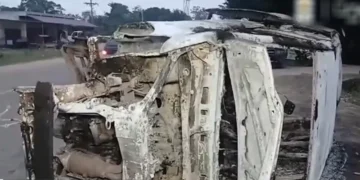 policías