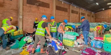 El operativo de inutilización de mercadería. Foto: Aduana