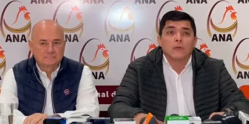 Conferencia de prensa de los avicultores
