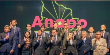 La directiva de la asociaión que asume una nueva gestión. Foto: Anapo