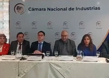 Conferencia de prensa de los empresariales. Foto: CNI