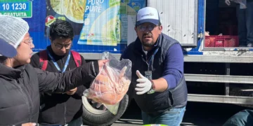 Distribución de pollo a las agencias estatales. Foto: Emapa