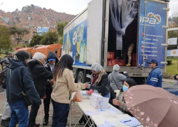 Venta de alimentos con unidades móviles. Foto: Emapa