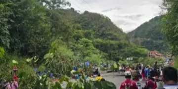 Bloqueo en la localidad de Guanaya, en La Paz.
Foto: Captura RRSS