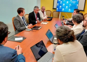 El viceministro Carlos Paz Ide se reunió con representantes de organismos.
Foto: Cancillería