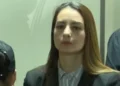 Laura Rojas al salir de la audiencia/Captura Unitel