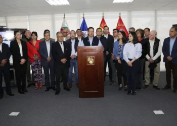 Una conferencia de prensa de los sectores industriales del país. Foto: CNI