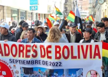 Marcha contra bloqueos de la COB 
Foto Visión 360