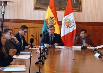 La reunión bilateral entre autoridades de Perú y Bolivia. Foto: Ministerio de Defensa