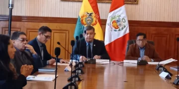 La reunión bilateral entre autoridades de Perú y Bolivia. Foto: Ministerio de Defensa