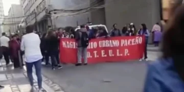 La marcha no pudo avanzar y los docentes se replegaron/Captura de pantalla