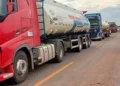 Hay varias cisternas varadas/RRSS