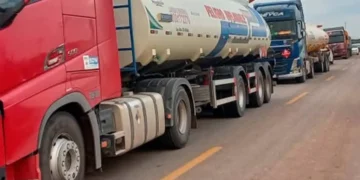Hay varias cisternas varadas/RRSS