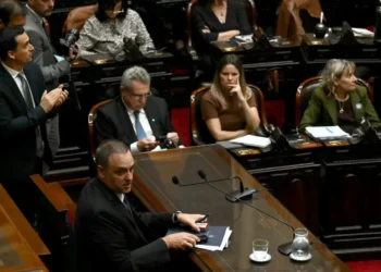 Adorni es investigado por corrupción/AFP