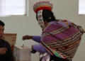 Los peruanos acuden a votar/AFP