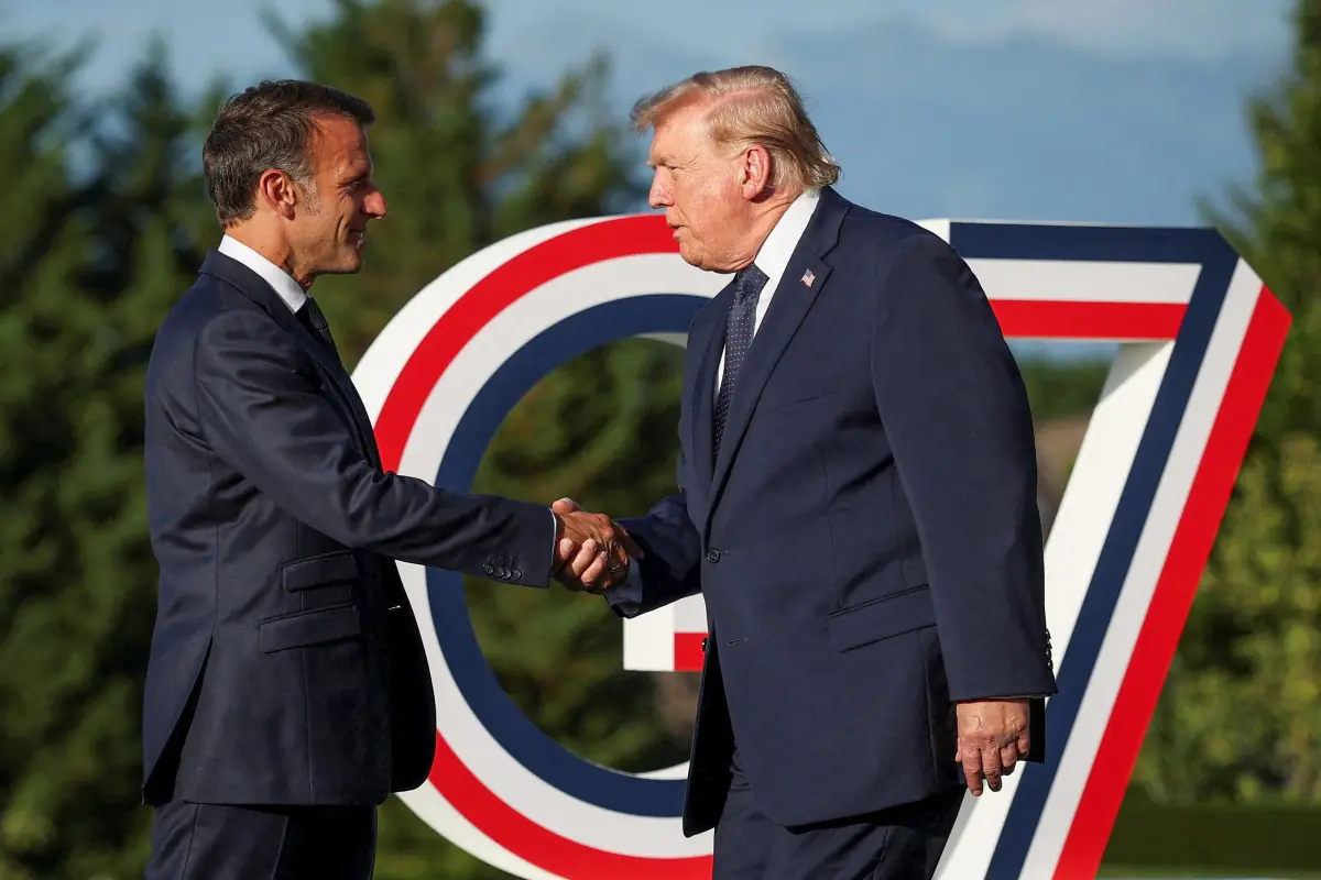 Trump fue recibido por su homólogo de Francia/AFP