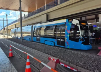 Un vagón de la Línea Celeste del Tren Metropolitano. FOTO: Mi Tren