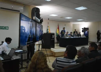 Acto de lanzamiento y aplicación de la Ley de Alivio Tributario. Foto: APG
