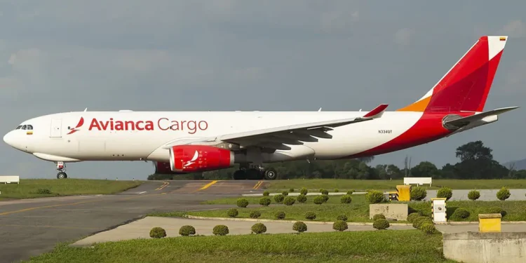 Una aeronave de la compañía Avianca cargo. Foto: Ministerio de Obras Públicas