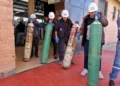 Despachan los primeros cilindros con oxígeno medicinal. FOTO: GAMEA