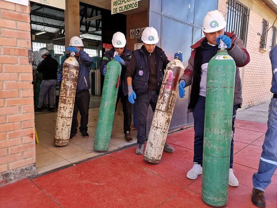 Despachan los primeros cilindros con oxígeno medicinal. FOTO: GAMEA