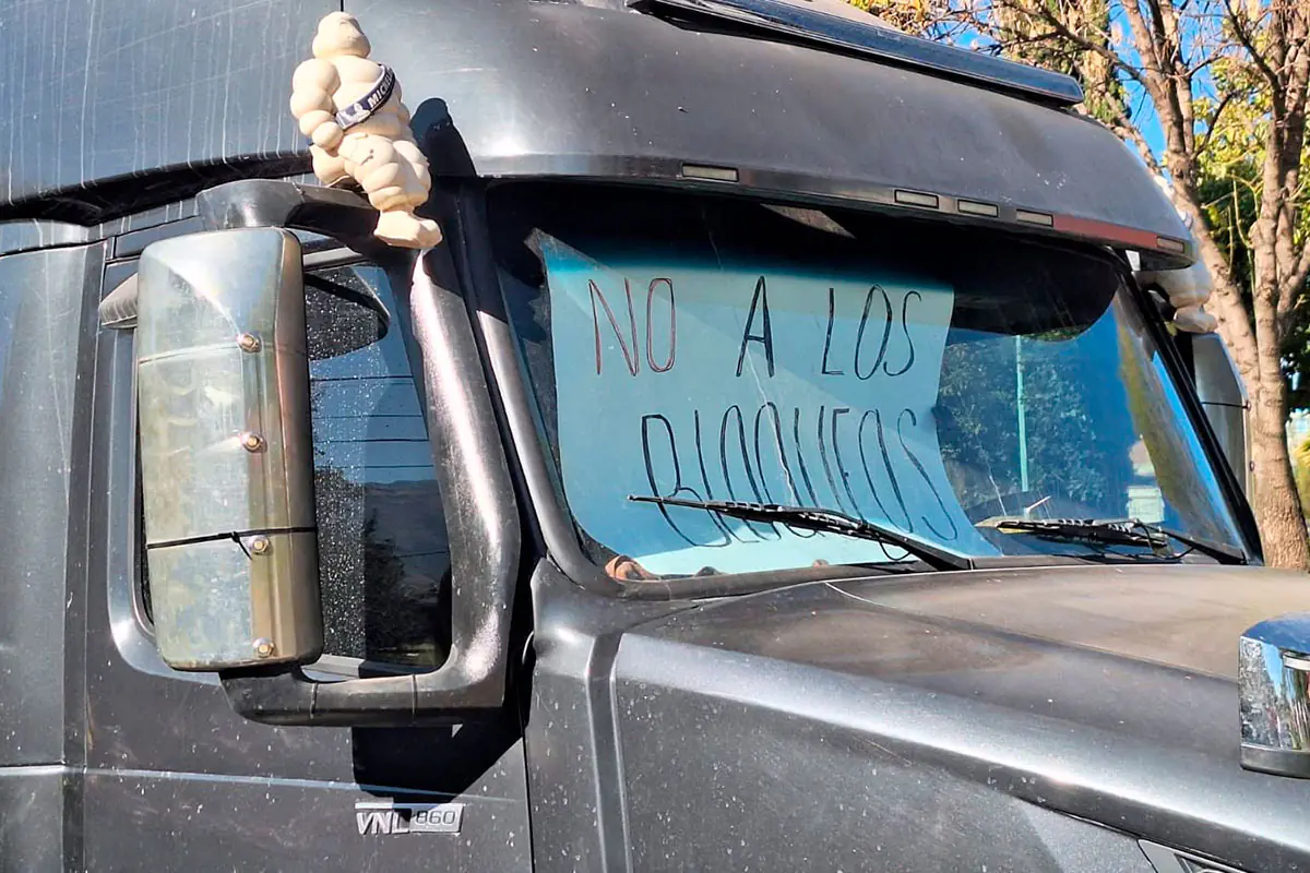 manifestaciones contra los bloqueos en Cochabamba. Foto: Unitel