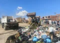 La Alcaldía de El Alto acopia la basura en el Distrito 12 debido a los bloqueos. FOTO: GAMEA