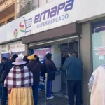 Atención en la agencia de la zona de Miraflores, en La Paz. Foto: Emapa