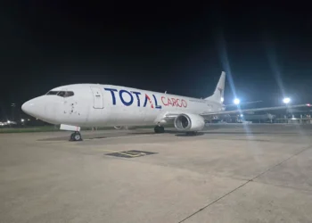 Llegó a Viru Viru el avión de TOTAL Cargo. Foto: Ministerio de Obras Públicas