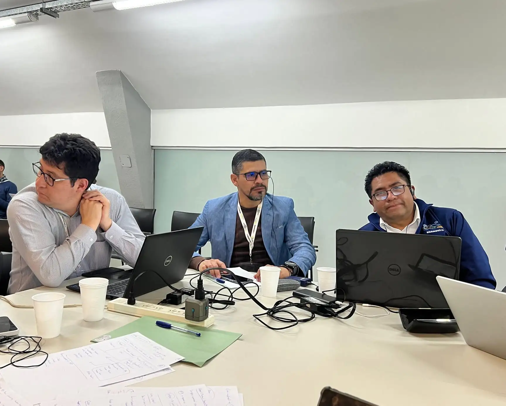 Senamhi participa de un encuentro para modernizar sus redes de observación meteorológica. Foto: Senamhi.